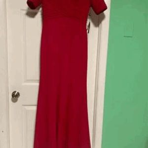 My mother buy this dress she having wear it. She still have the tag on it.